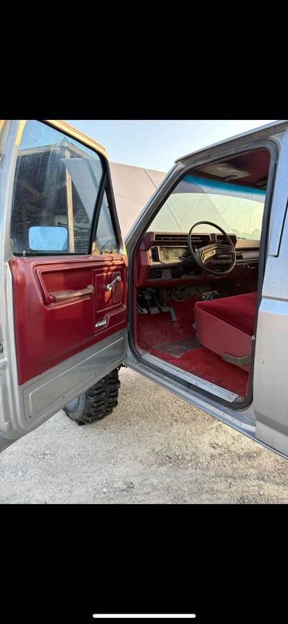 Ford-f-250-diesel-1985-grey-18