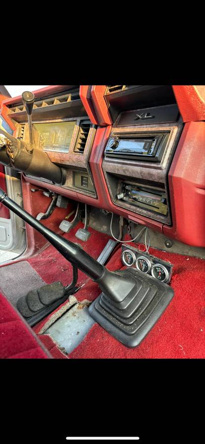 Ford-f-250-diesel-1985-grey-31