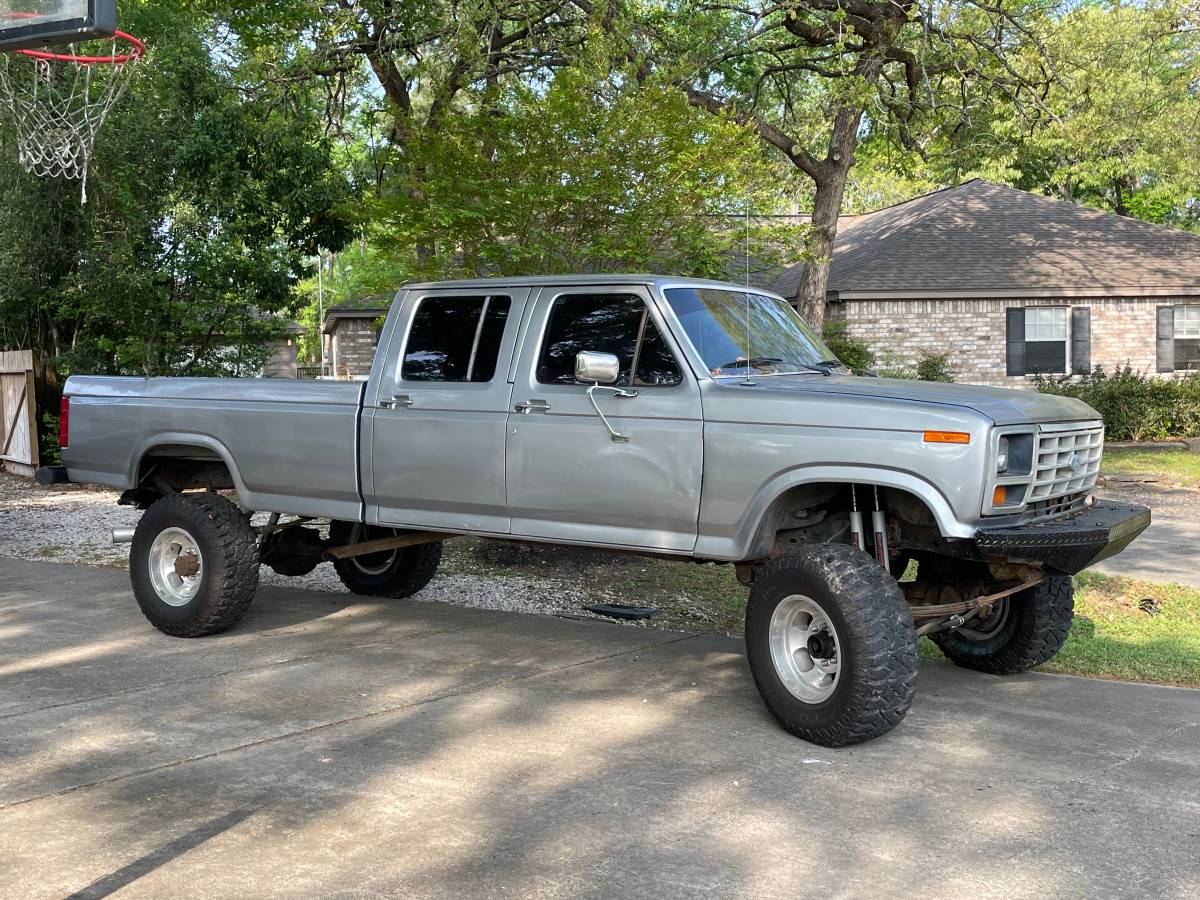 Ford-f-250-diesel-1985-grey-8