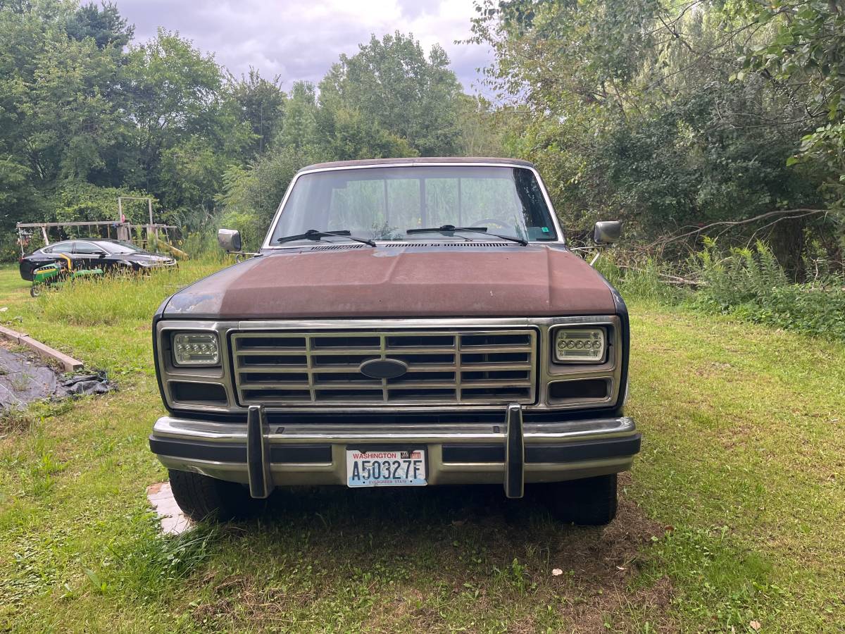 Ford-f-250-diesel-1986-blue