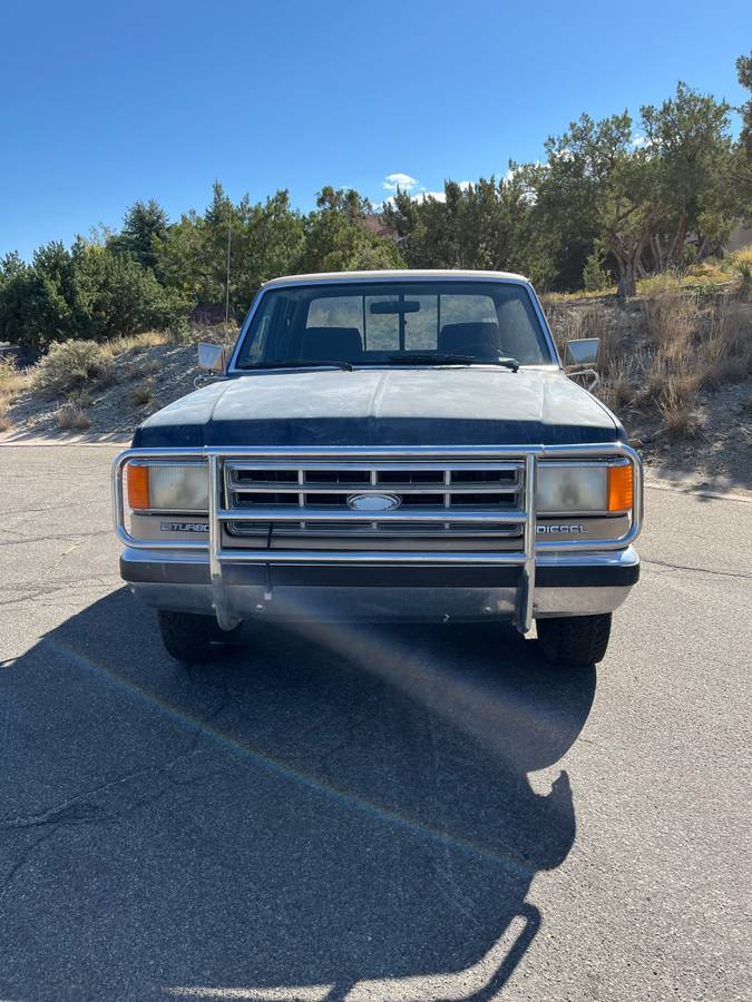 Ford-f-250-diesel-1987-blue