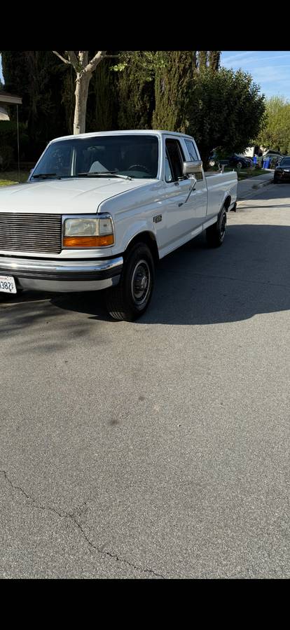 Ford-f-250-diesel-1992-white-3