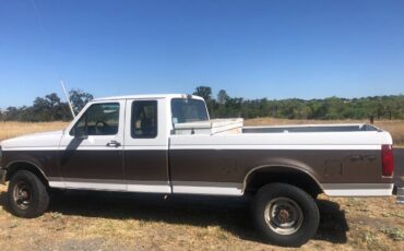 Ford-f-250-diesel-1993-white