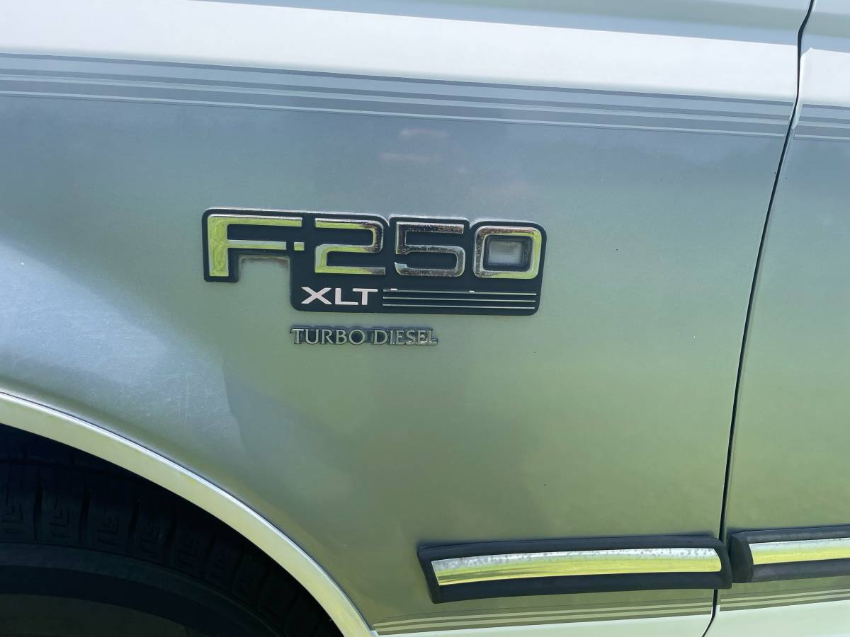 Ford-f-250-diesel-1994-grey-1