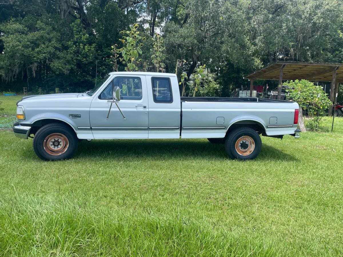 Ford-f-250-diesel-1994-grey