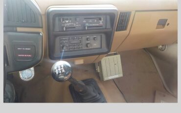 Ford-f-250-stake-bed-5sp-7.3l-diesel-1988-white-10