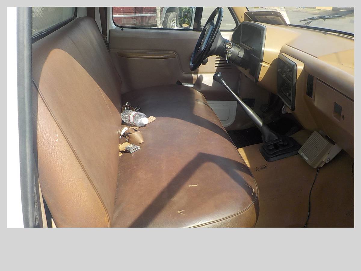 Ford-f-250-stake-bed-5sp-7.3l-diesel-1988-white-6