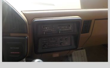 Ford-f-250-stake-bed-5sp-7.3l-diesel-1988-white-9