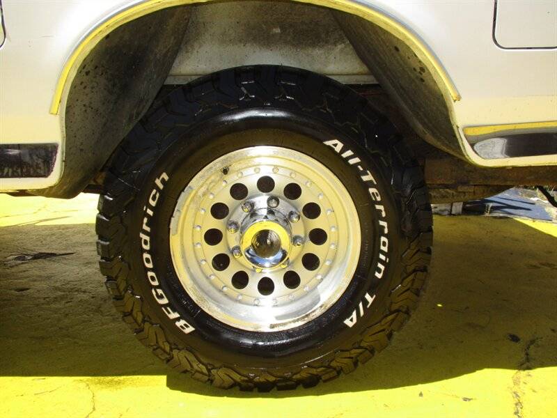 Ford-f-250-xl-long-bed-1995-white-16