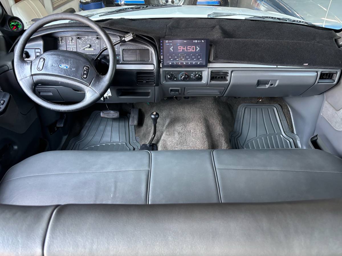 Ford-f-350-1992-white-14