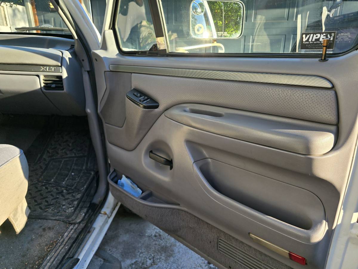 Ford-f-350-crew-cab-1994-white-12
