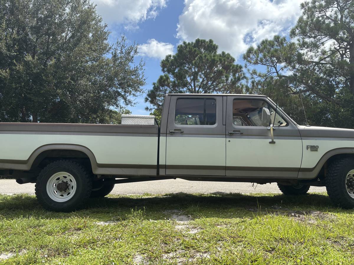 Ford-f-350-diesel-1986