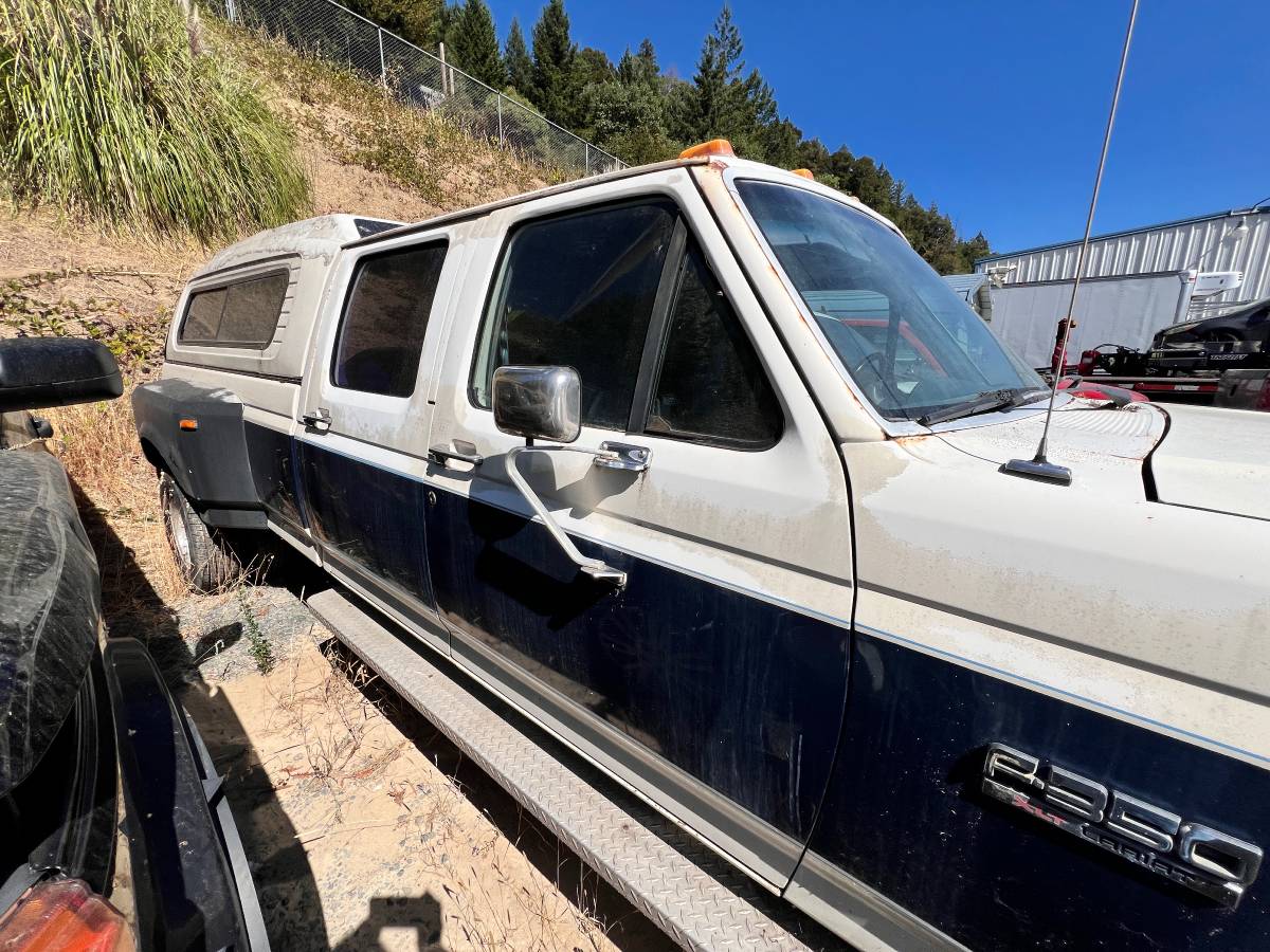Ford-f-350-diesel-1987-white