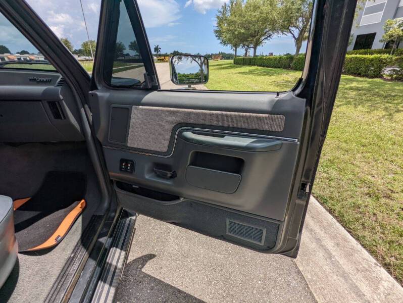 Ford-f-350-diesel-1990-black-9
