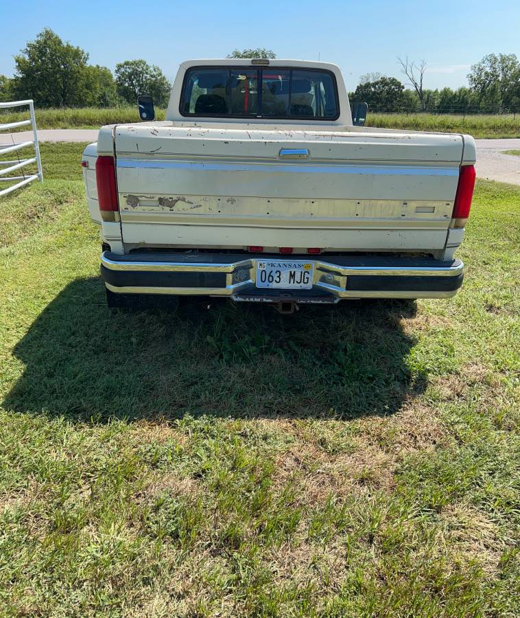 Ford-f-350-lariat-dually-1989-white-32