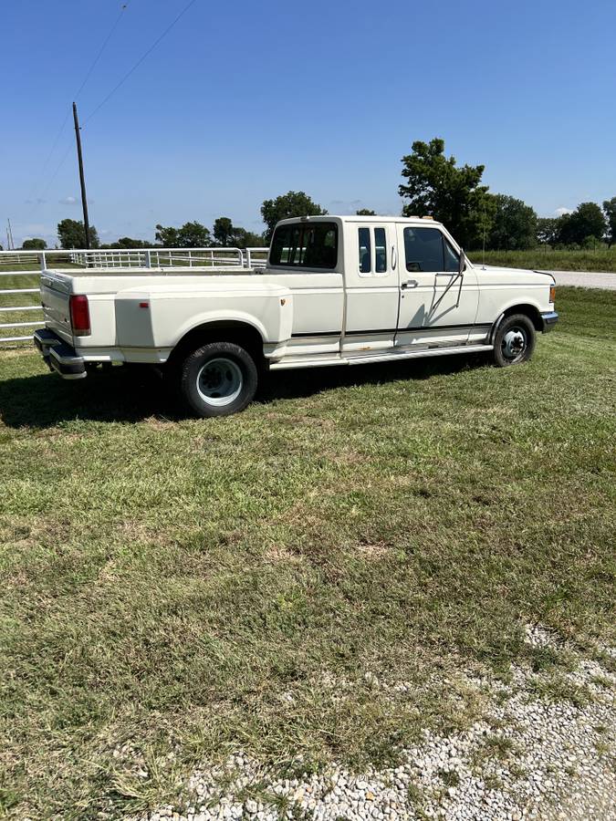 Ford-f-350-lariat-dually-1989-white-37