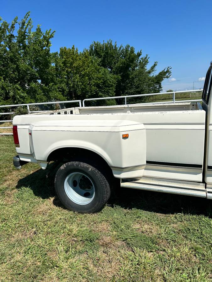 Ford-f-350-lariat-dually-1989-white-40