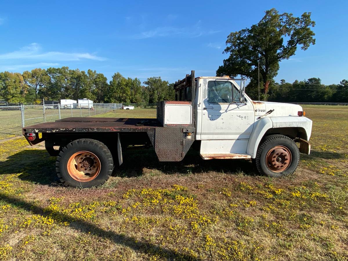 Ford-f-700-1990-1