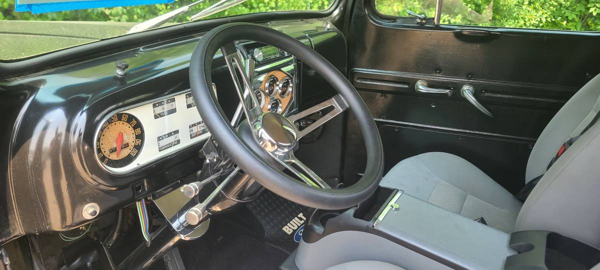 Ford-f1-1949-black-13