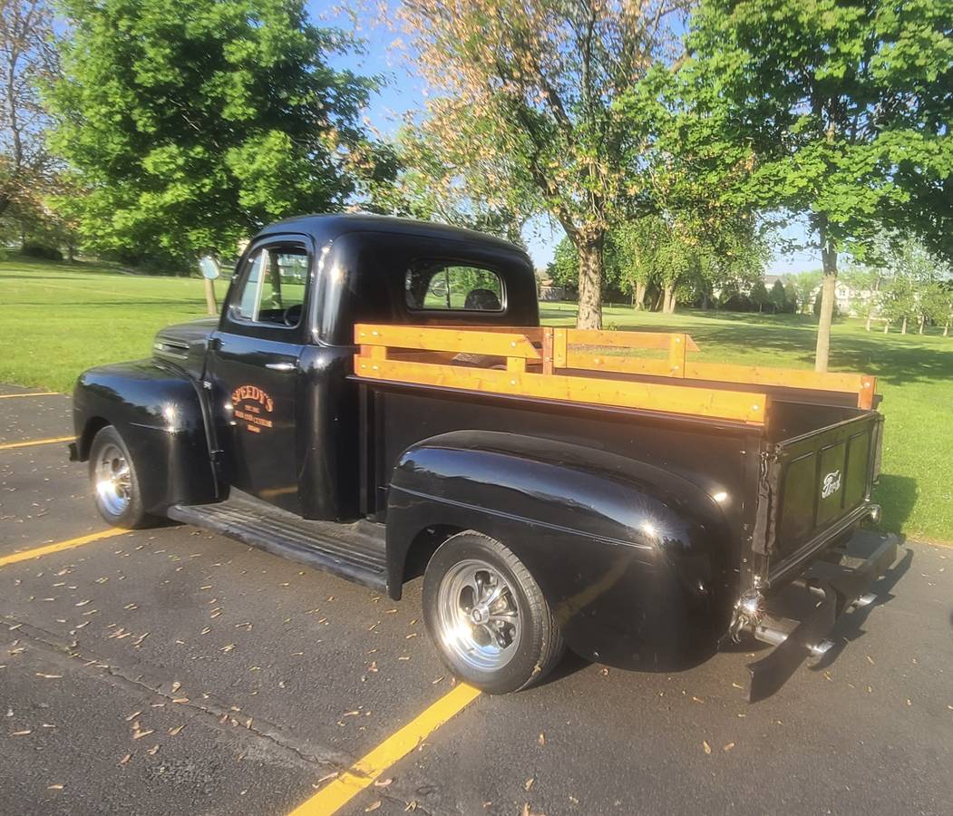 Ford-f1-1949-black-2