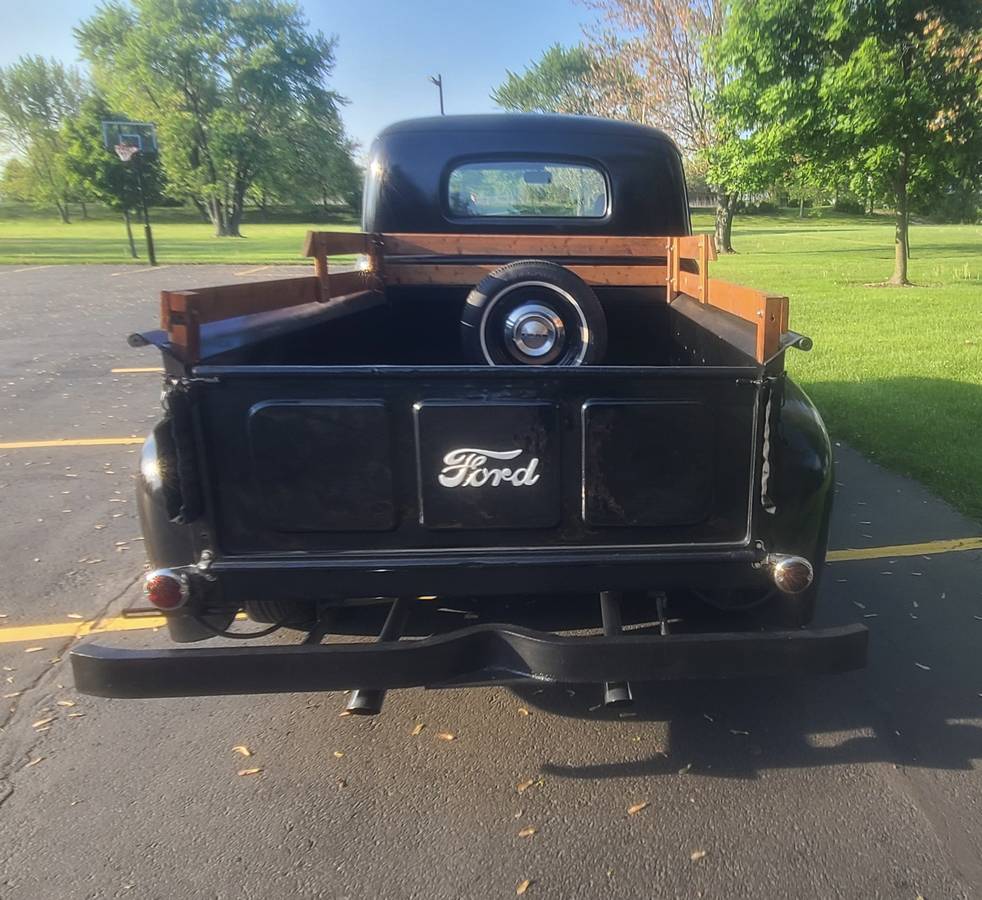 Ford-f1-1949-black-9