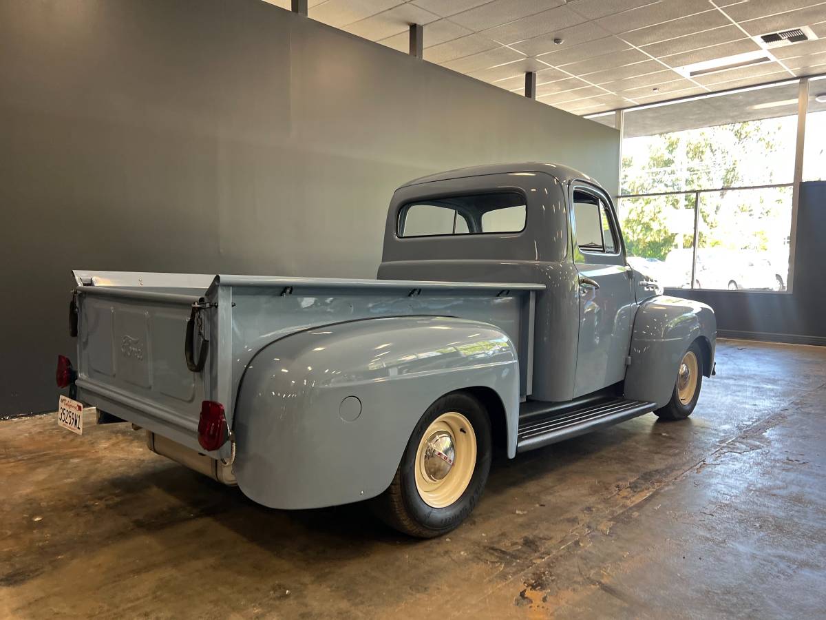 Ford-f1-1951-blue-1