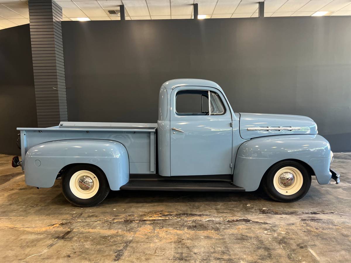 Ford-f1-1951-blue-11