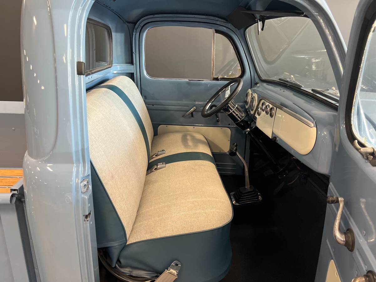 Ford-f1-1951-blue-3