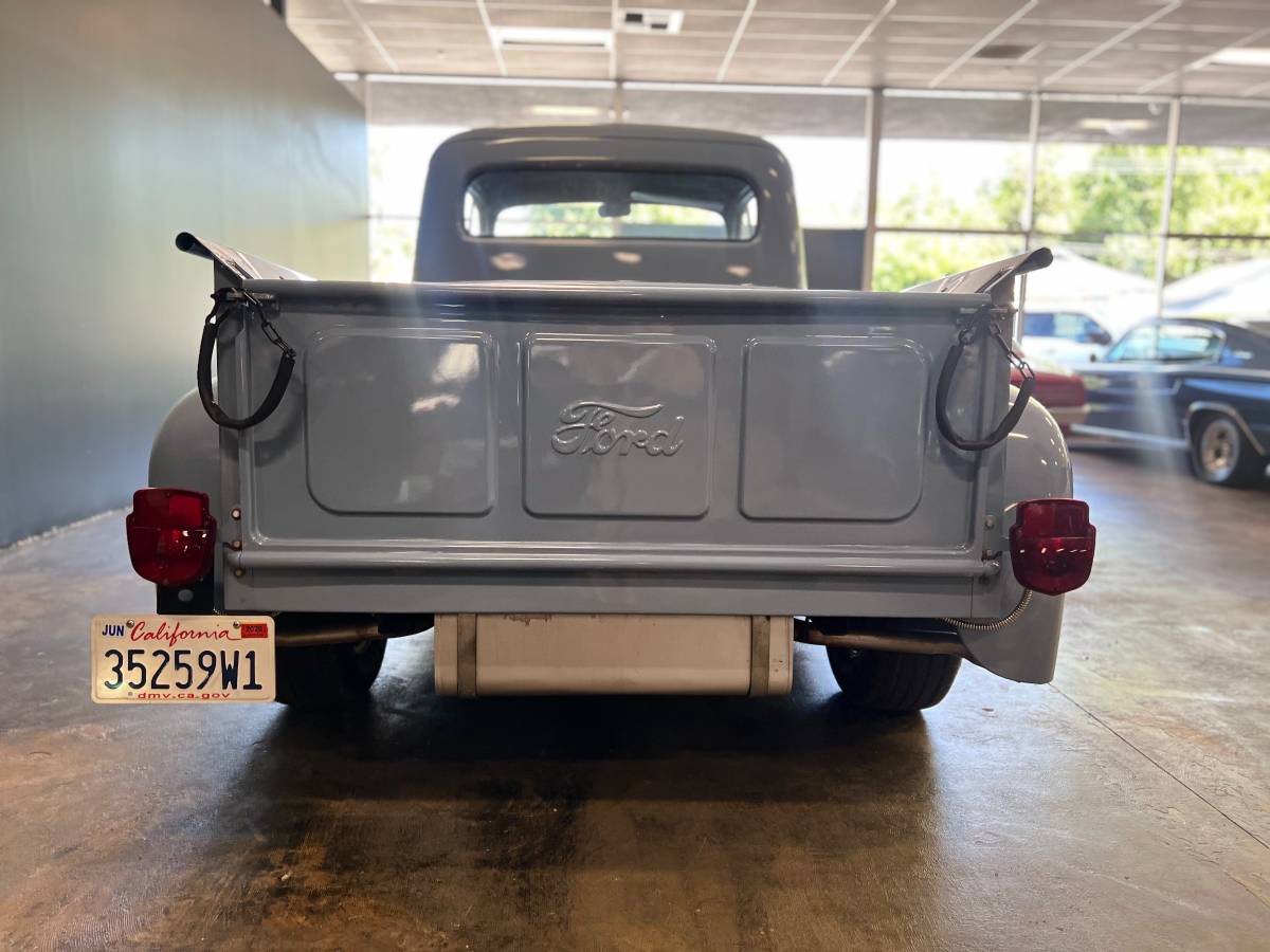 Ford-f1-1951-blue