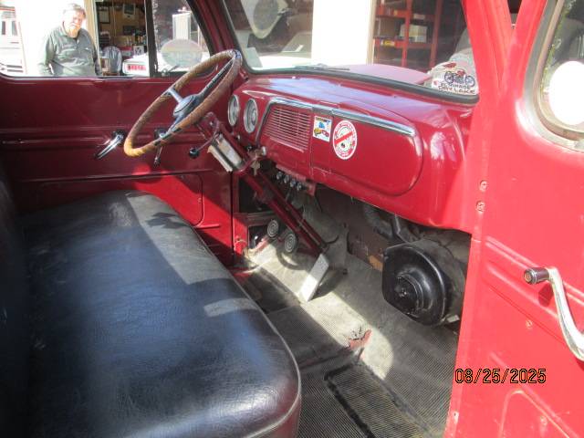 Ford-f1-1951-red-21