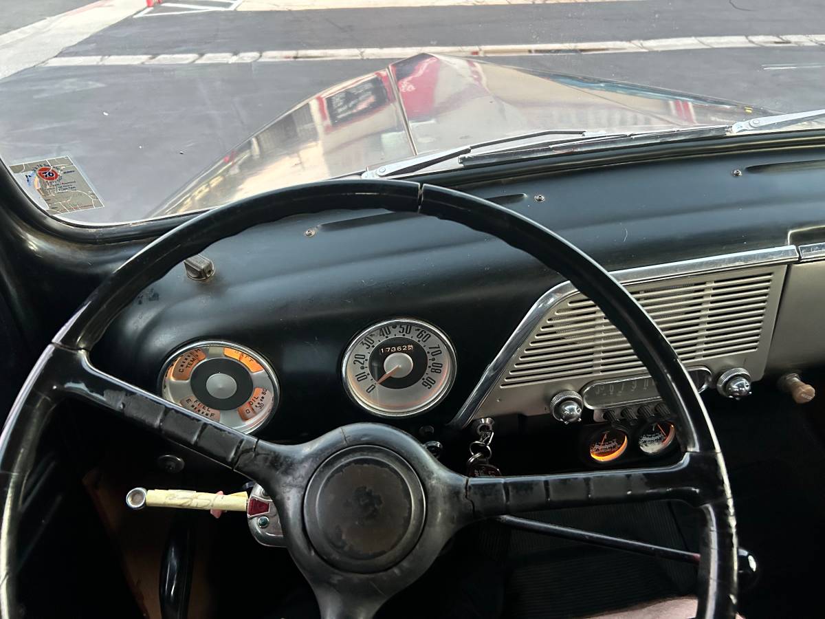Ford-f1-1952-black-4