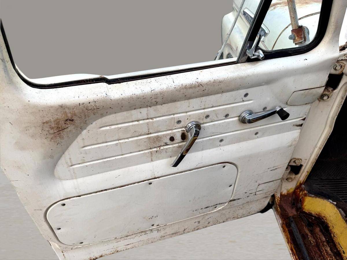 Ford-f100-1961-white-13