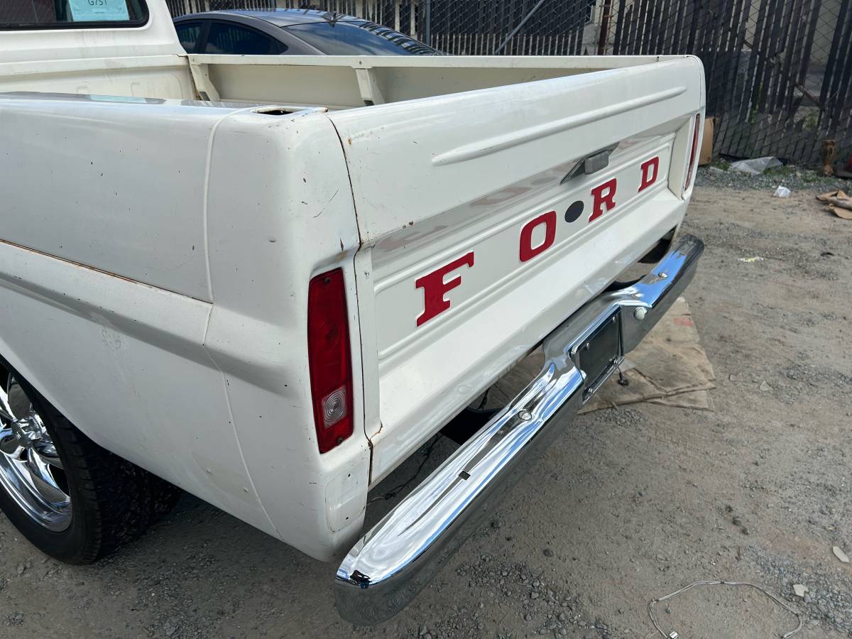 Ford-f100-1969-white-2