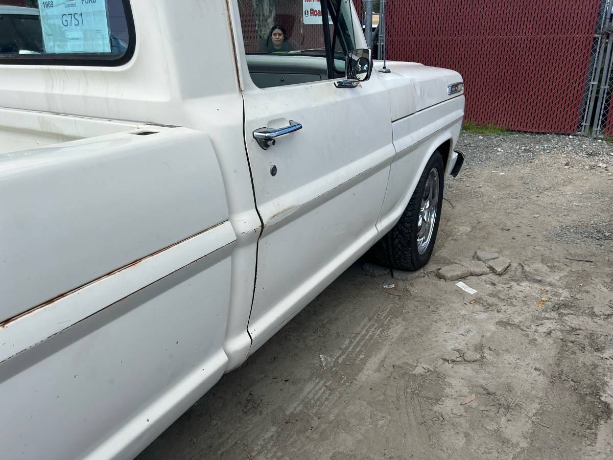 Ford-f100-1969-white-7