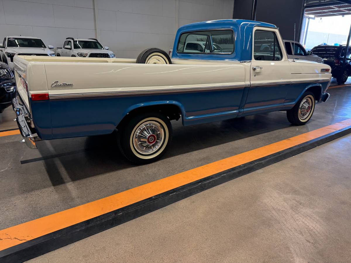 Ford-f100-1970-white-17
