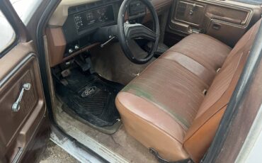 Ford-f100-1981-white-4