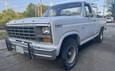 Ford-f100-1981-white-5