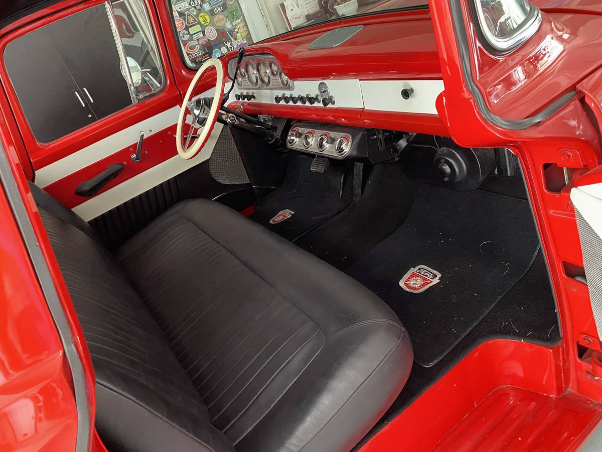 Ford-f100-custom-1957-red-2
