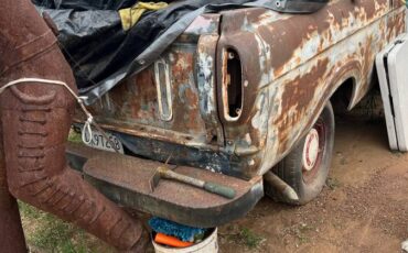 Ford-f100-custom-1962-custom-9