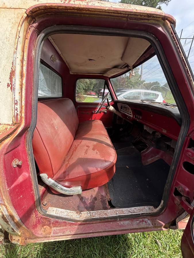 Ford-f100-custom-1967-yellow-6