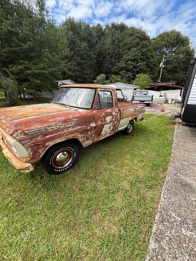 Ford-f100-custom-1967-yellow