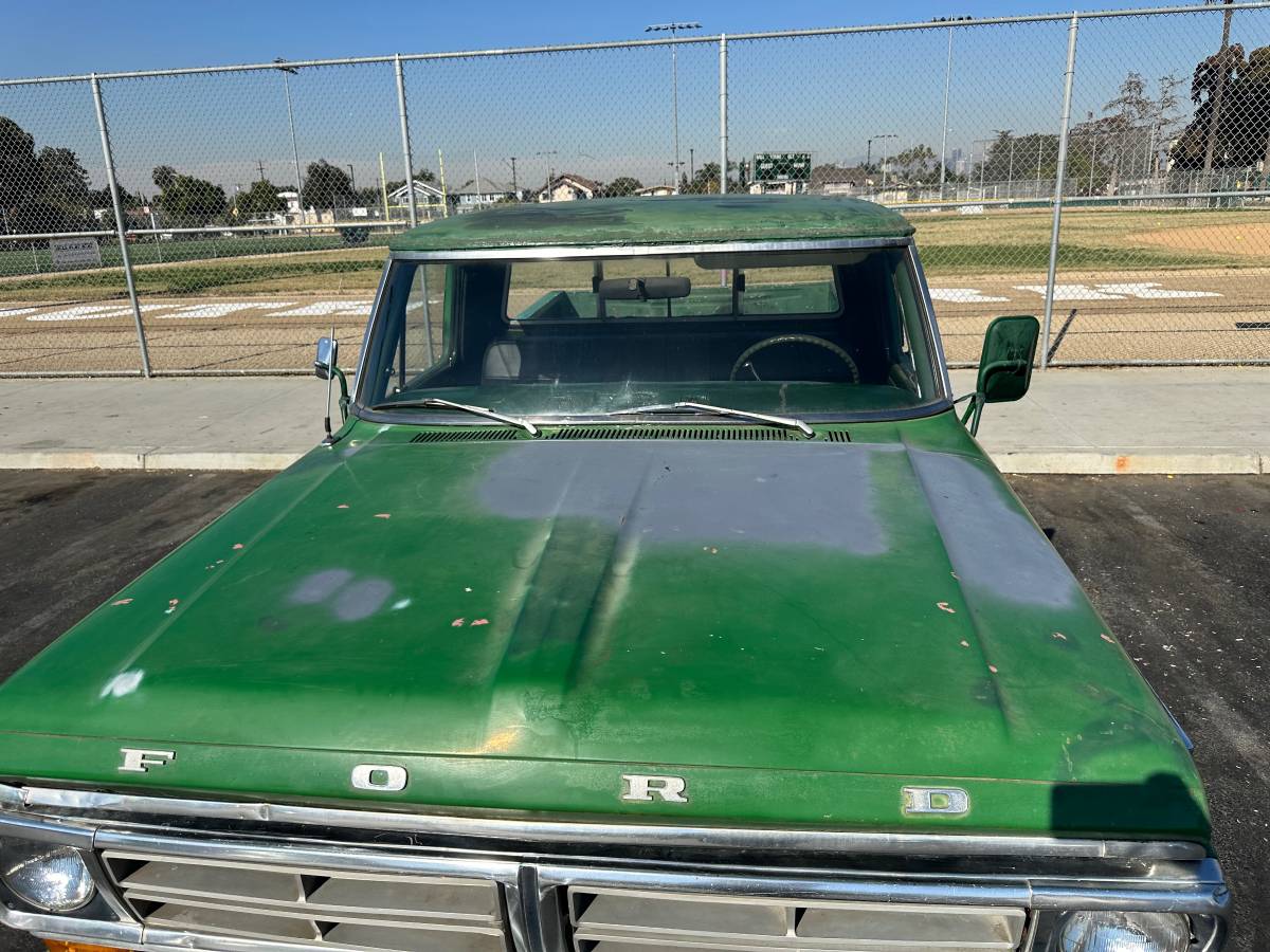 Ford-f100-custom-1972-green-1