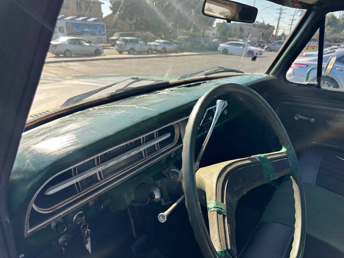 Ford-f100-custom-1972-green-12