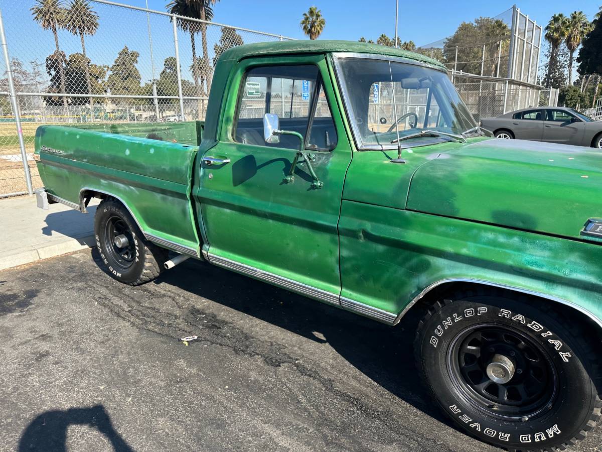 Ford-f100-custom-1972-green-3