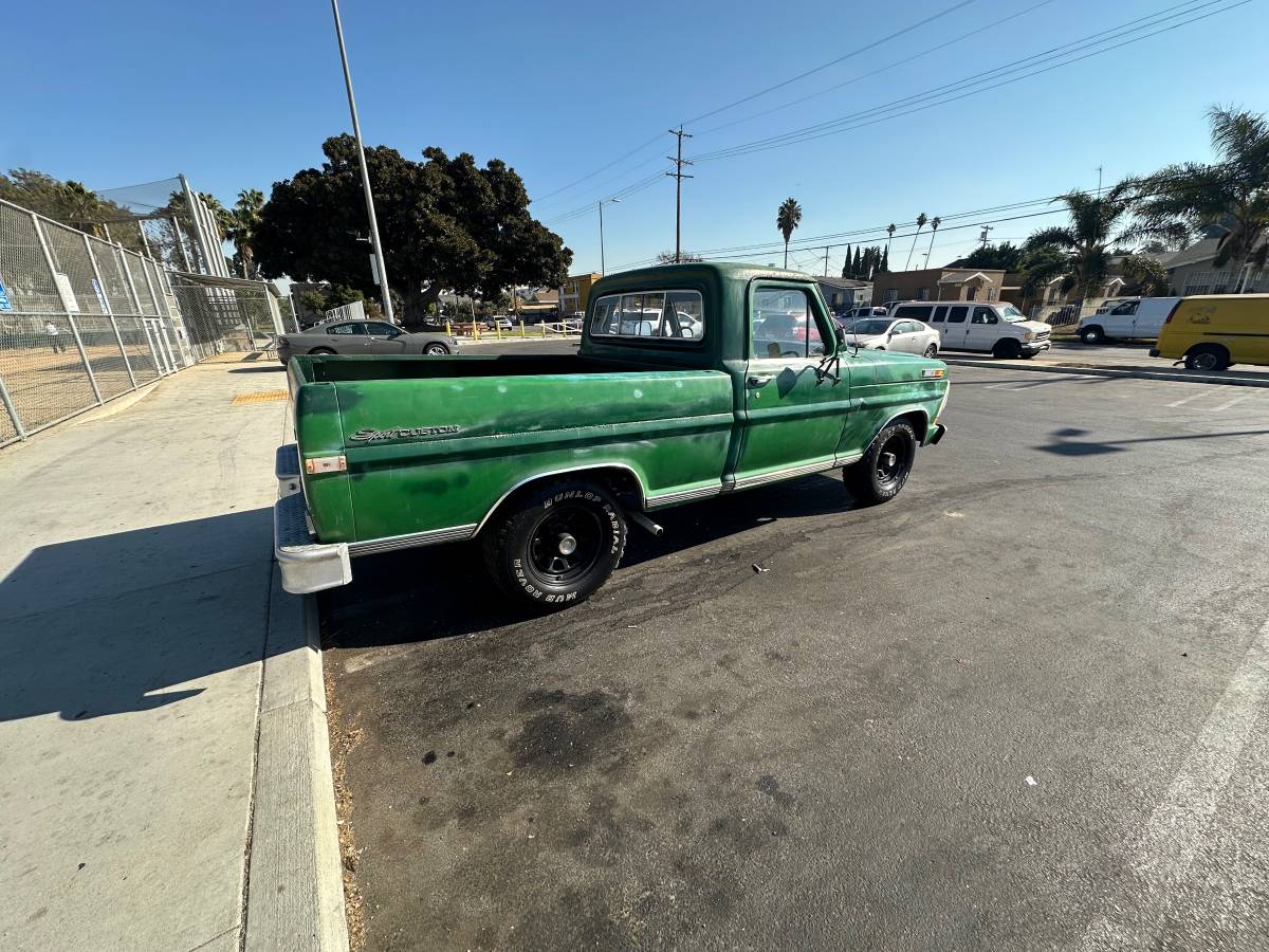 Ford-f100-custom-1972-green-5