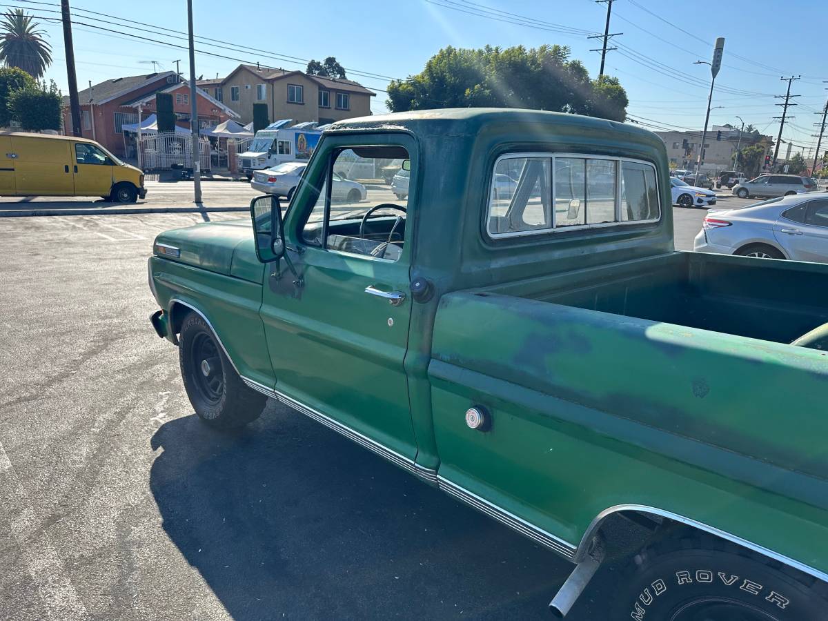 Ford-f100-custom-1972-green-9