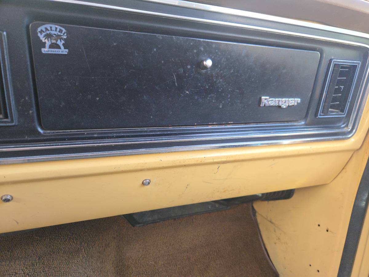Ford-f100-custom-1975-15