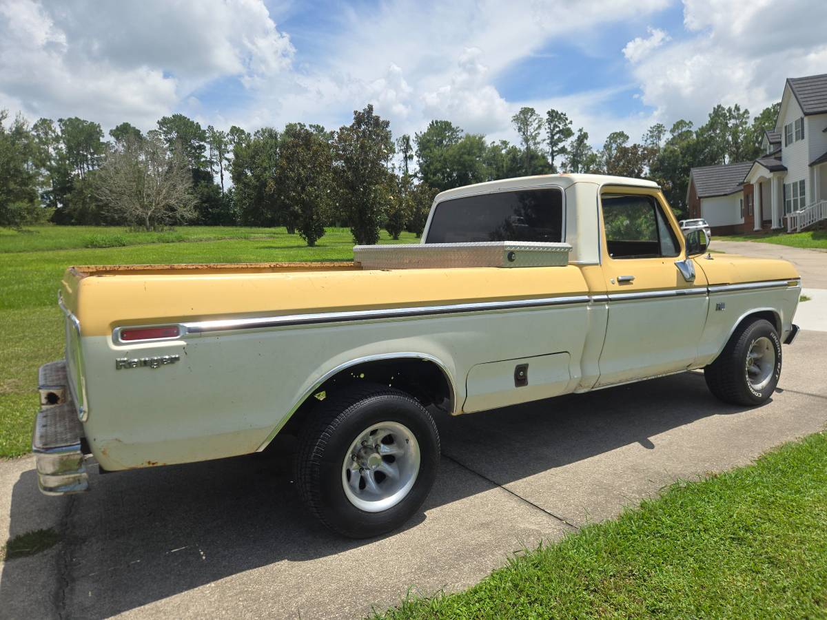 Ford-f100-custom-1975-17
