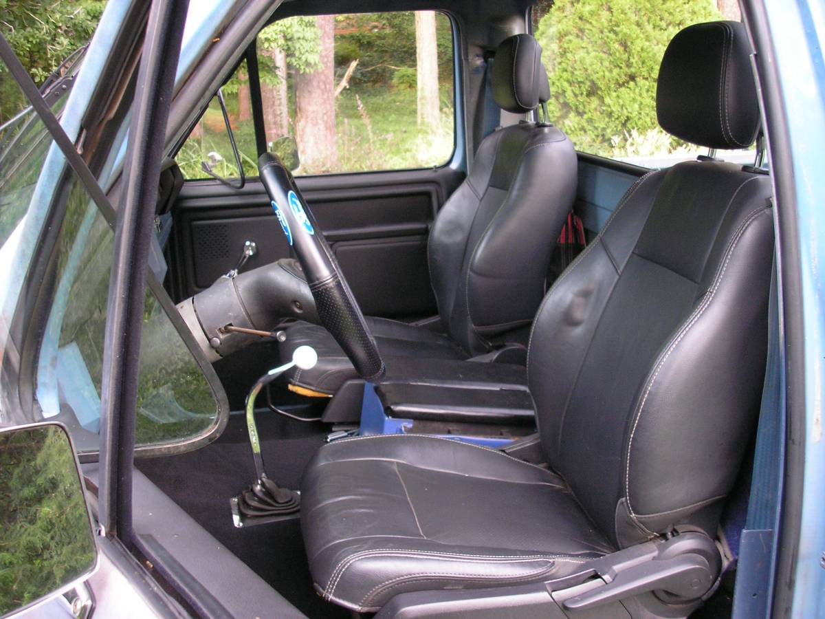 Ford-f100-custom-1981-13