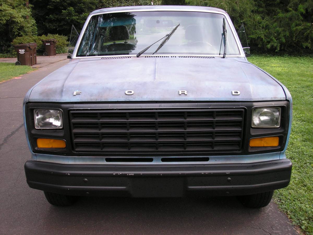 Ford-f100-custom-1981-4